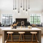 chandelierias-modern-cluster-clear-glass-pendant-light-chandelier-black-658643_b0356830-b856-4762-a433-d5f0d07f573a