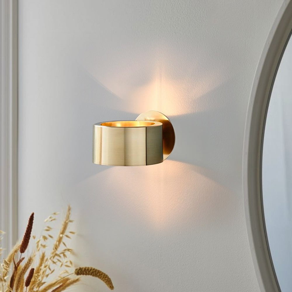 Elegant Minimalist Brass Wall Sconce - CHANDELIERSI